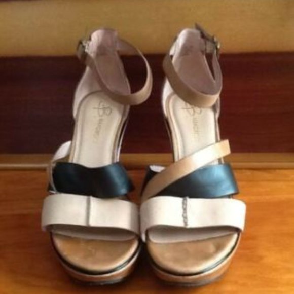 B. Markowsky Leather Strappy Wedge Sandals B/W/Tan - Picture 3 of 6